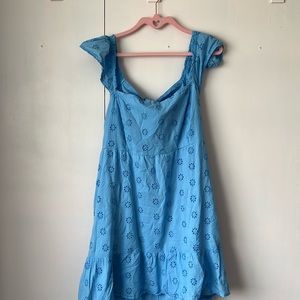 hollister flutter sleeve blue floral dress